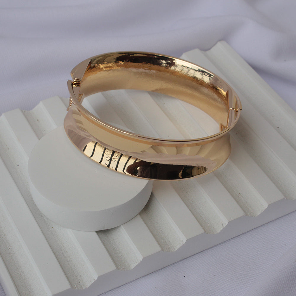 Shiny Gold Textured Cuff